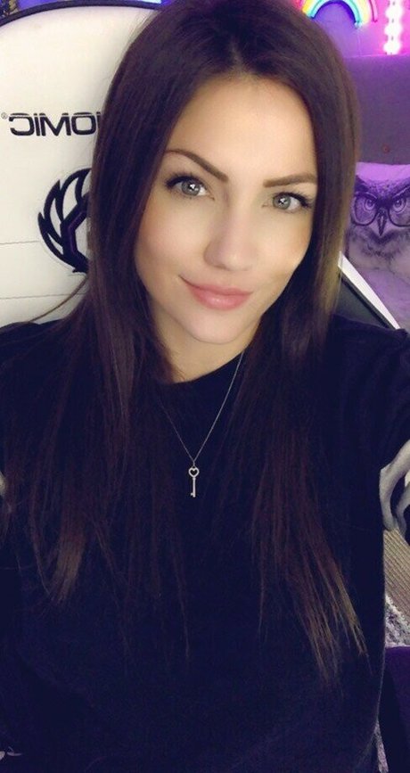 KayPea porn model galleries