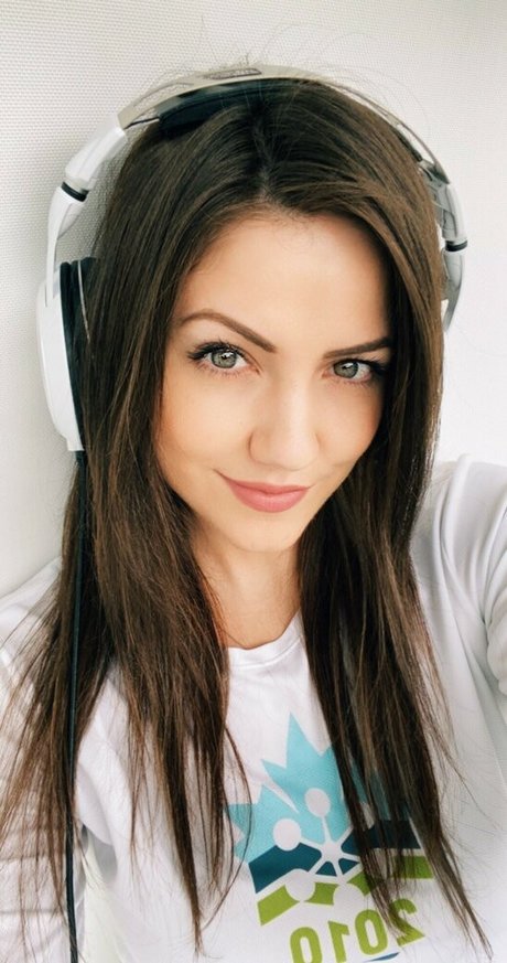 KayPea sexy star images