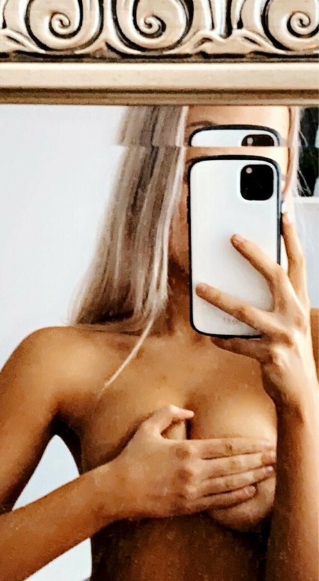 Oliviaeviplant pornstar xxx picture