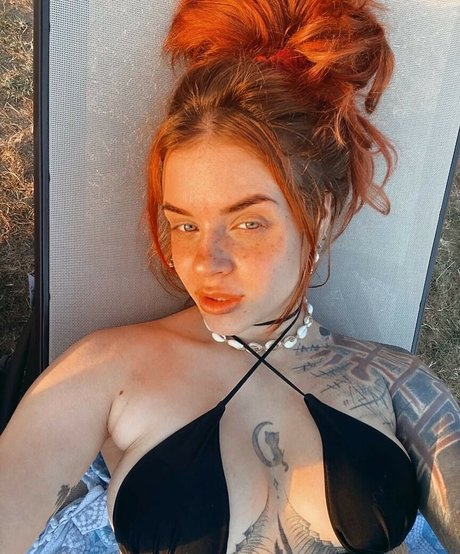 biondazworld_ hot actress pic