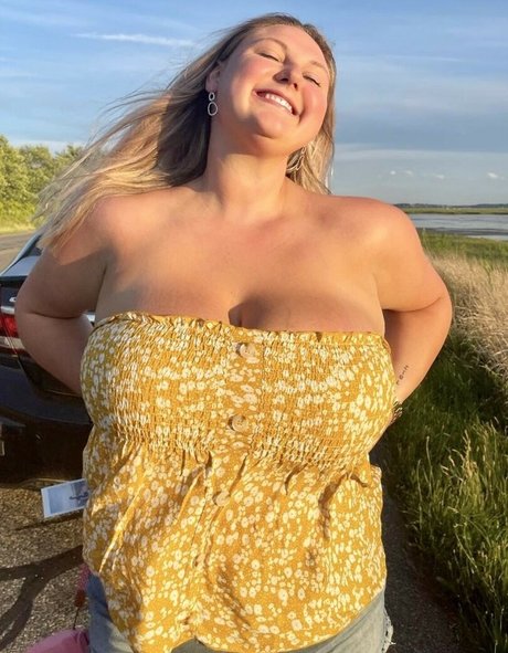 Emma Burzynski xxx model pic