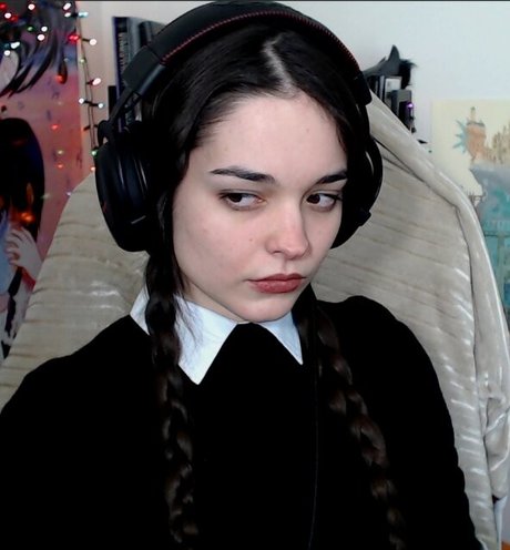 Nyxipuff star adult photo