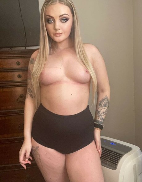 silicone onlyfans hot nude img