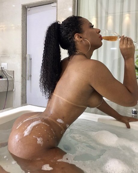 Vanessa Rodrigues free model archive