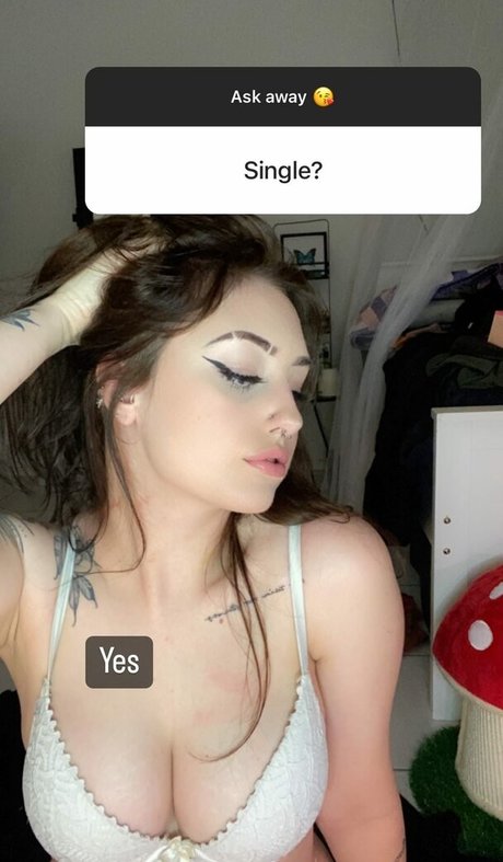 Mikaboo7 pornstar nude img