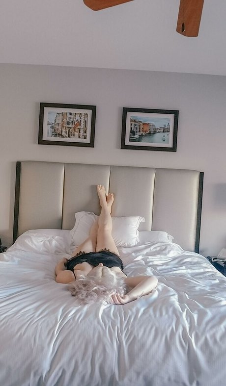 RoslynTaber naked pornstar photo