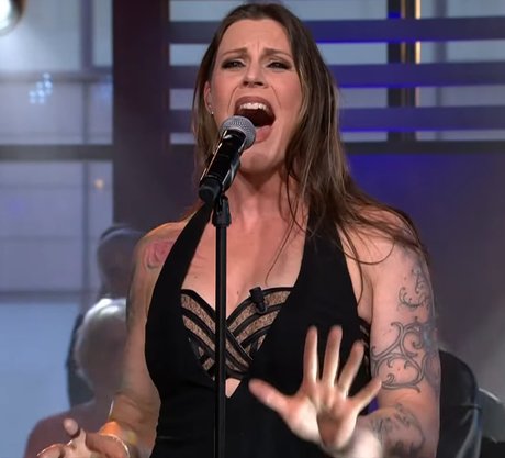 WomenMetal porn model picture