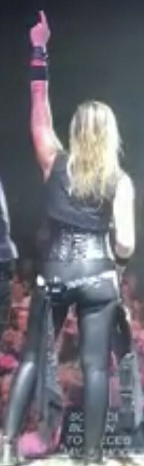 WomenMetal nude actress pictures