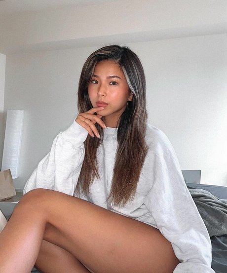 swinger milf onlyfans erotic picture