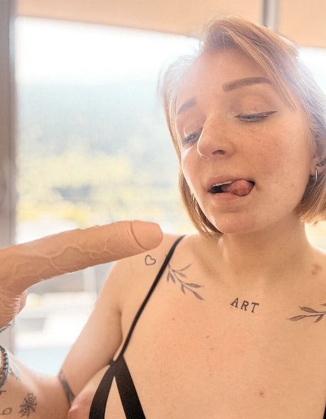 Lcherry fit pornographic actress img