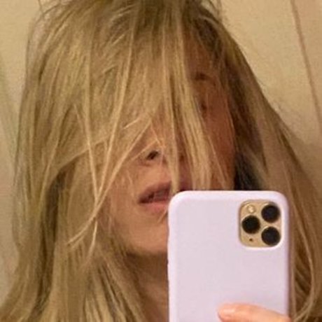 hotwife blondee perfect star image