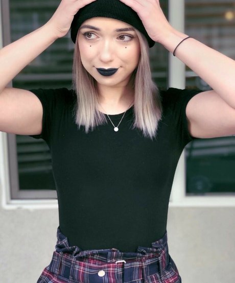 Shubble pretty pornstar images