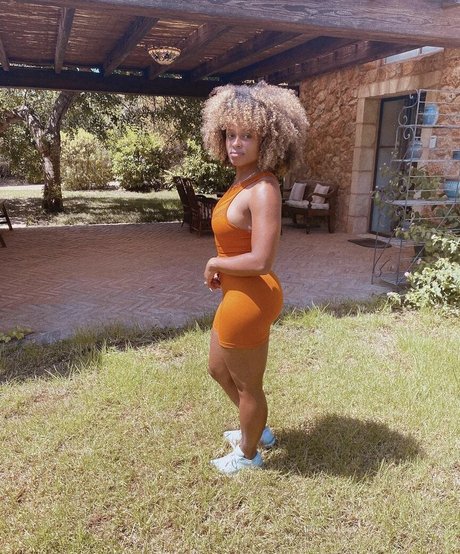 Fleur East exclusive pornstar picture