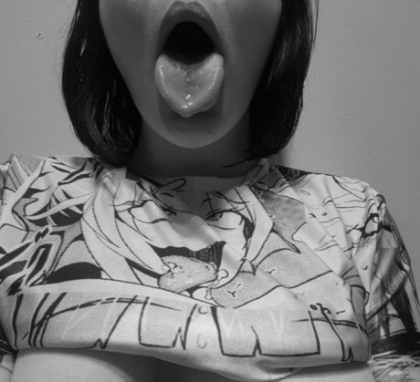 Hanasolo model naked galleries