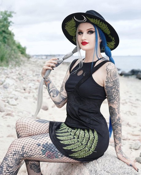 BlueAstrid nude pornstar galleries