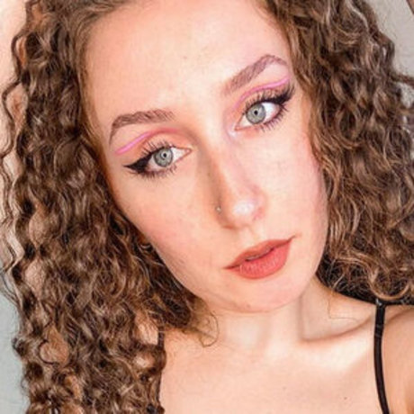 Catalina Ganea model pretty photo