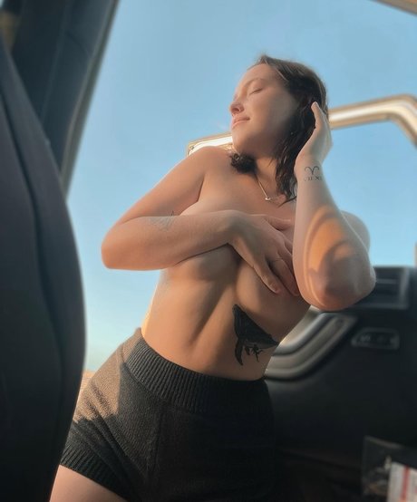 Eden MCK pornographic actress pics