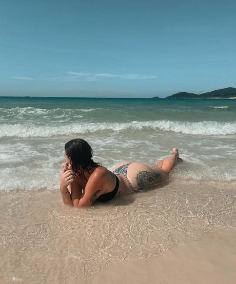 Eden MCK nude star archive