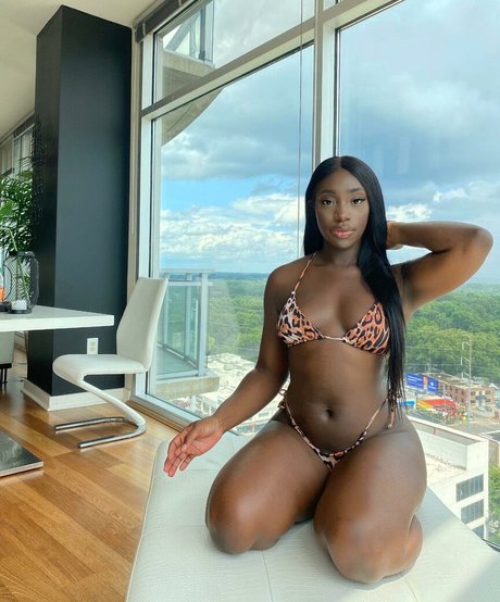 bribriann6722 model exclusive pic