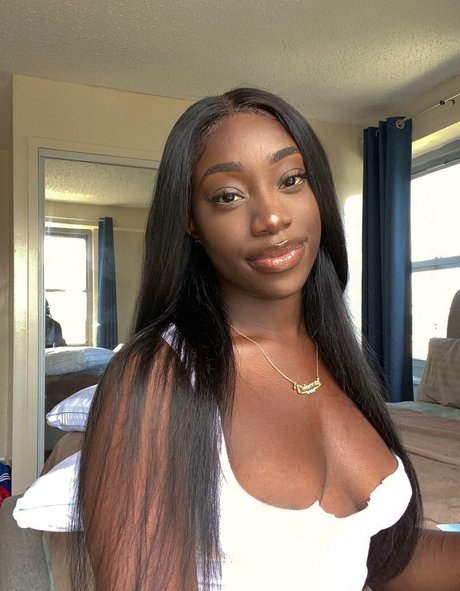 bribriann6722 model adult photo