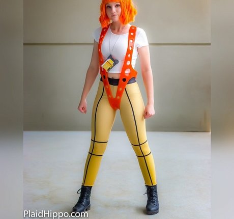 tic tac toad exclusive actress photos