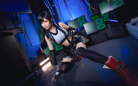 Ely Cosplayer pornographic model picture