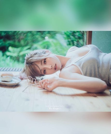 Ely Cosplayer sexy model img