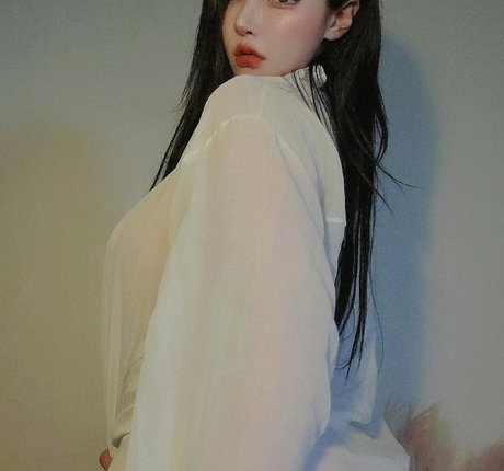 baglahui11 hot model photo