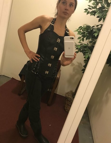 Lindsey Doe exclusive pornstar picture