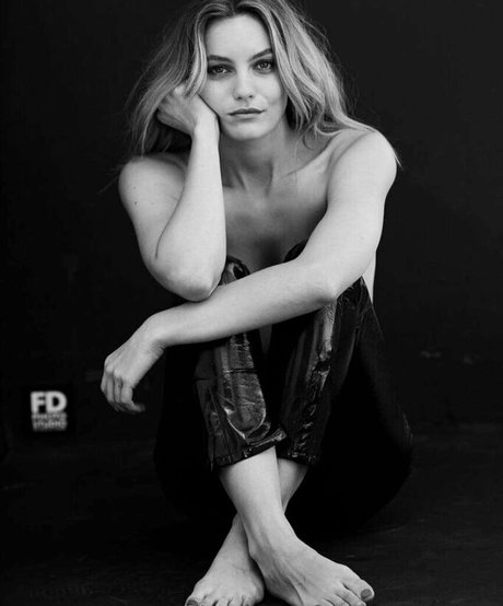 Leila George high quality model pics