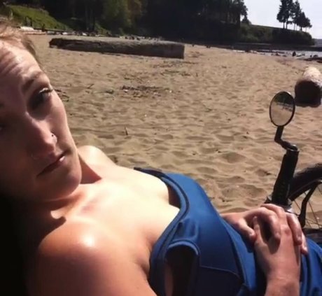 Becky Blow star adult pictures