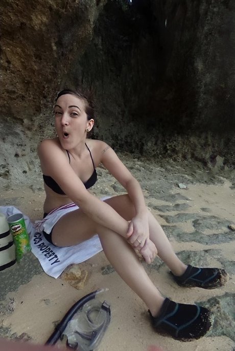 Becky Blow naked pornstar pictures