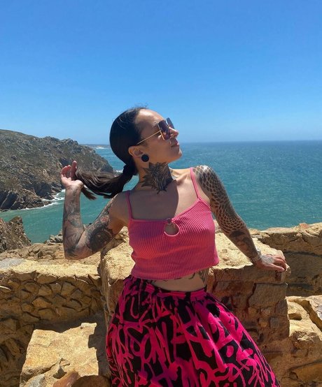 undressing onlyfans beautiful naked pics