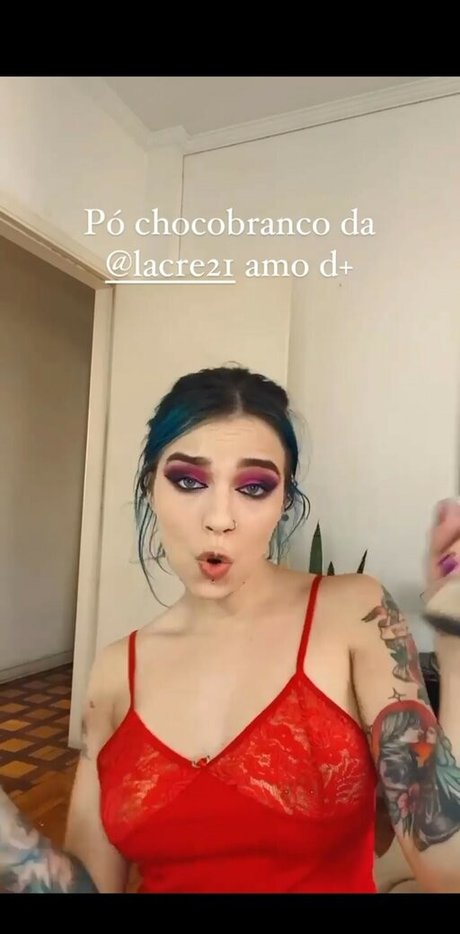 Agatha Barros hot actress archive