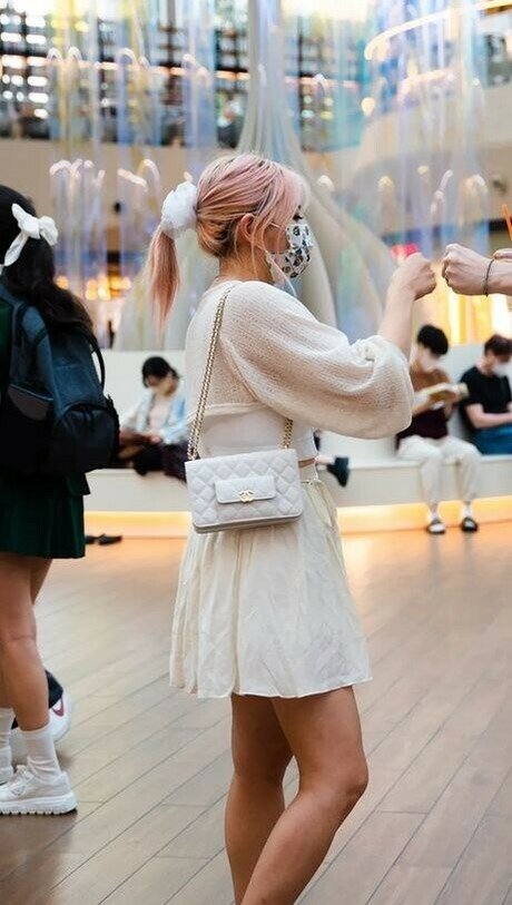 Yvonneflinetv sexy model images