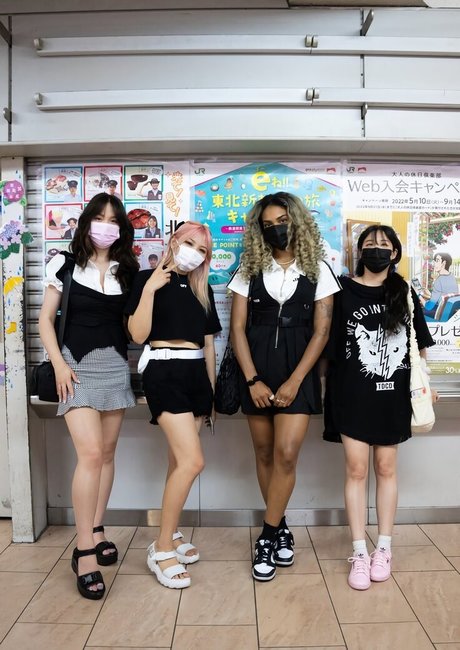 Yvonneflinetv high quality model images