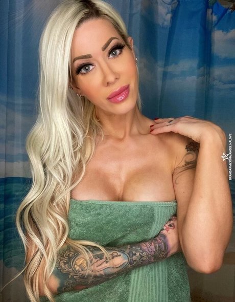 Lauren Williams hd pornstar photo