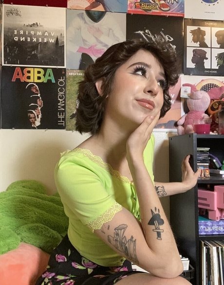 Dinkhoe high quality pornstar pic