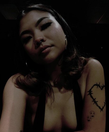 corademie art model pictures