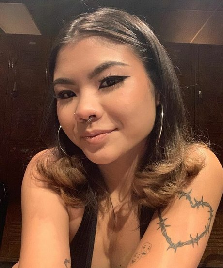 corademie hot model galleries