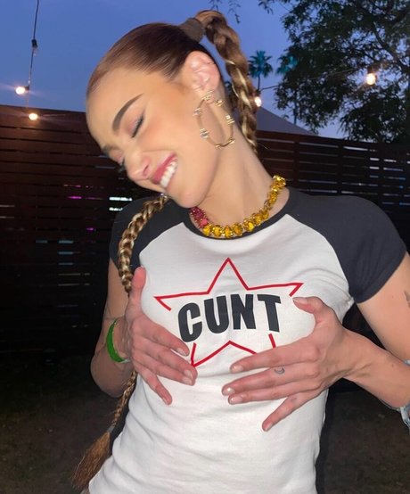 Olivia O Brien nude pornstar img