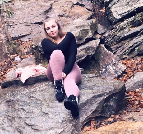 Elsalmorton nude star archive