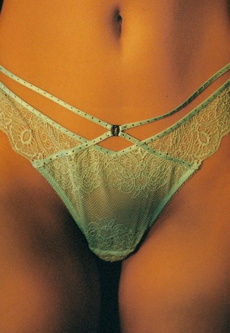 Bregje Heinen sexy actress galleries