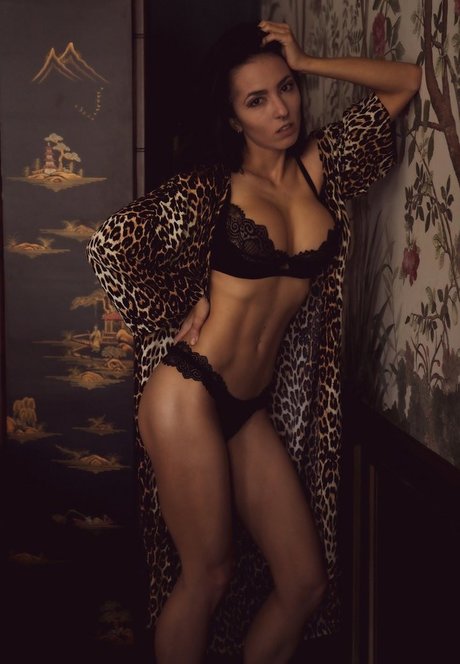 kkitcat sexy actress image