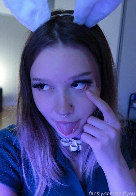 Sniff You star sexy gallery