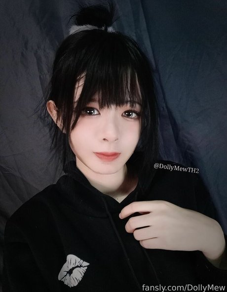 DollyMew perfect actress image