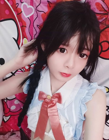 DollyMew model hot photos