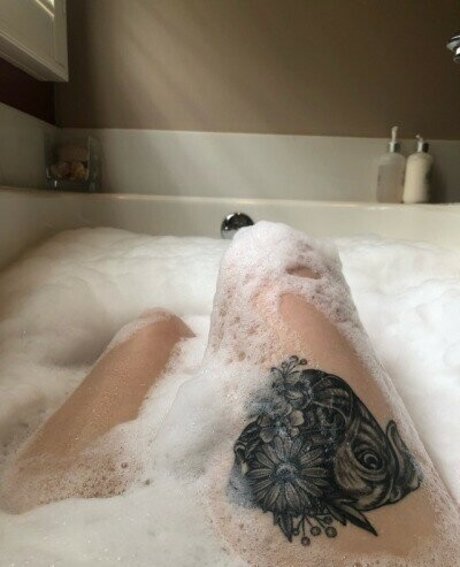 Kayrahx nude actress pictures