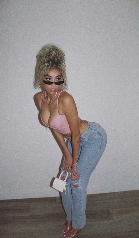 lesbian feet onlyfans sexy naked images