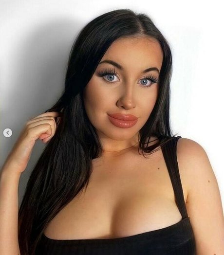 Kate Patterson erotic pornstar photos